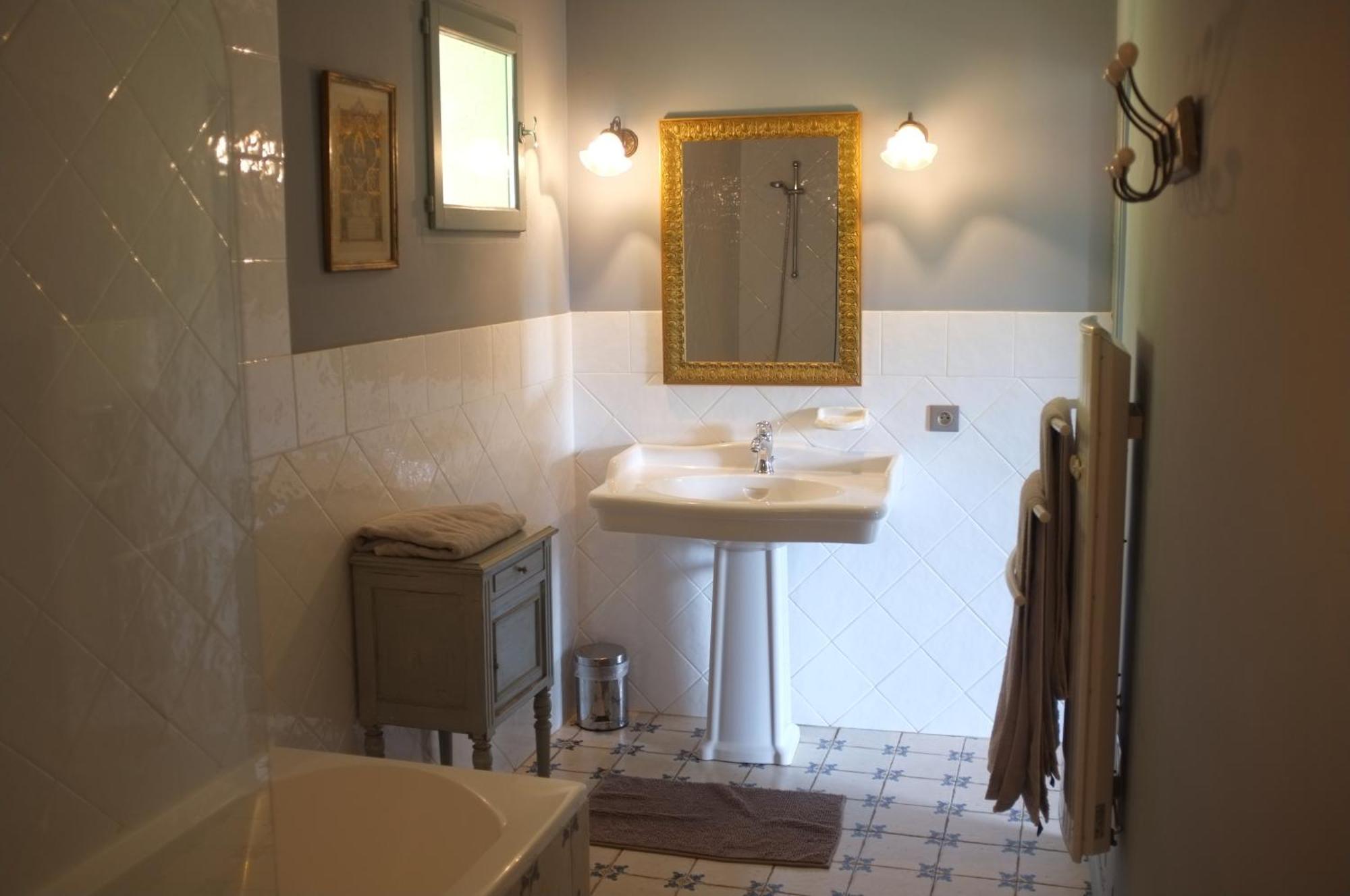 Nabat Le Haut, Chambre Et Table D'Hotes Courniou Exterior photo