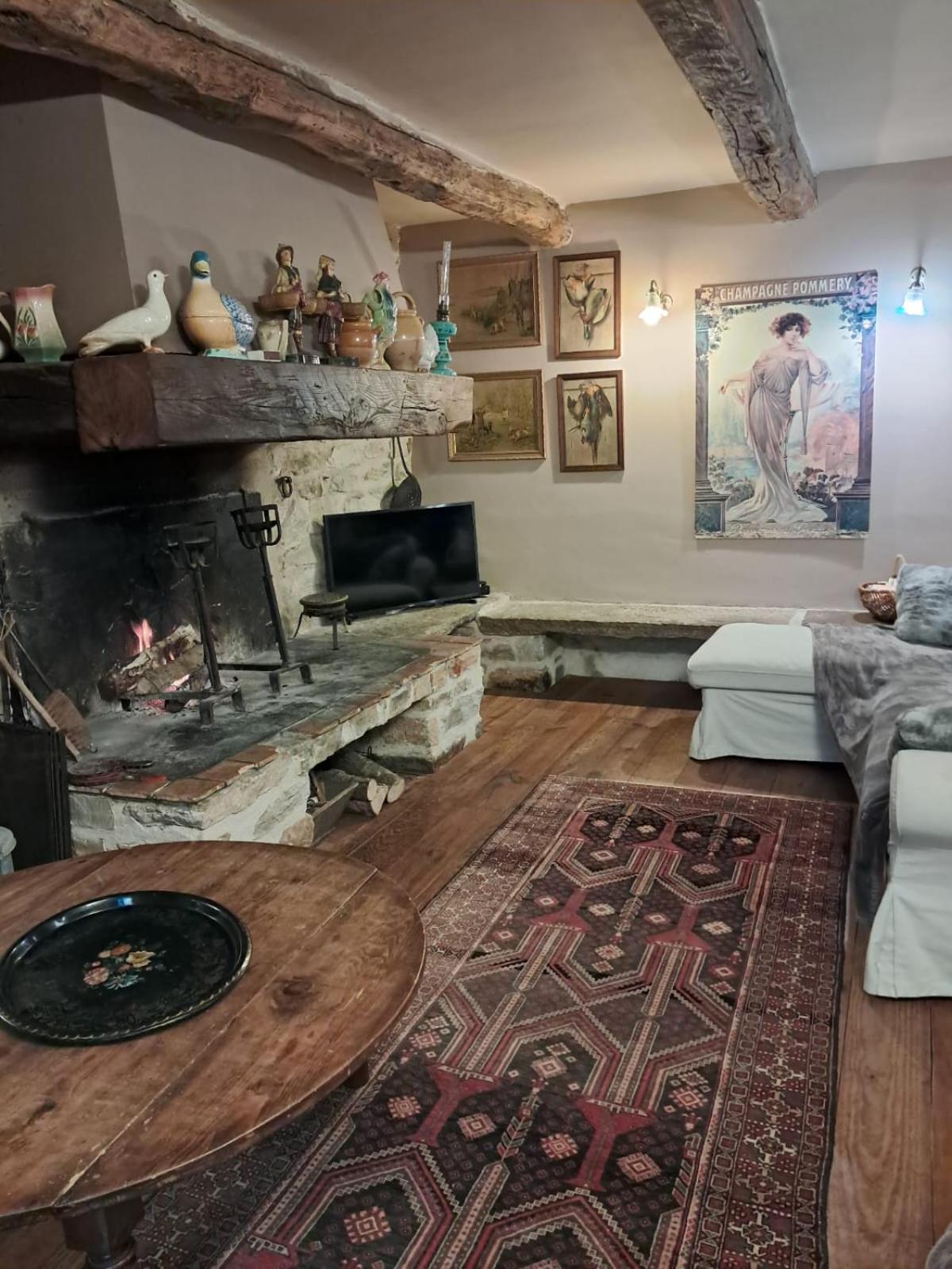 Nabat Le Haut, Chambre Et Table D'Hotes Courniou Exterior photo